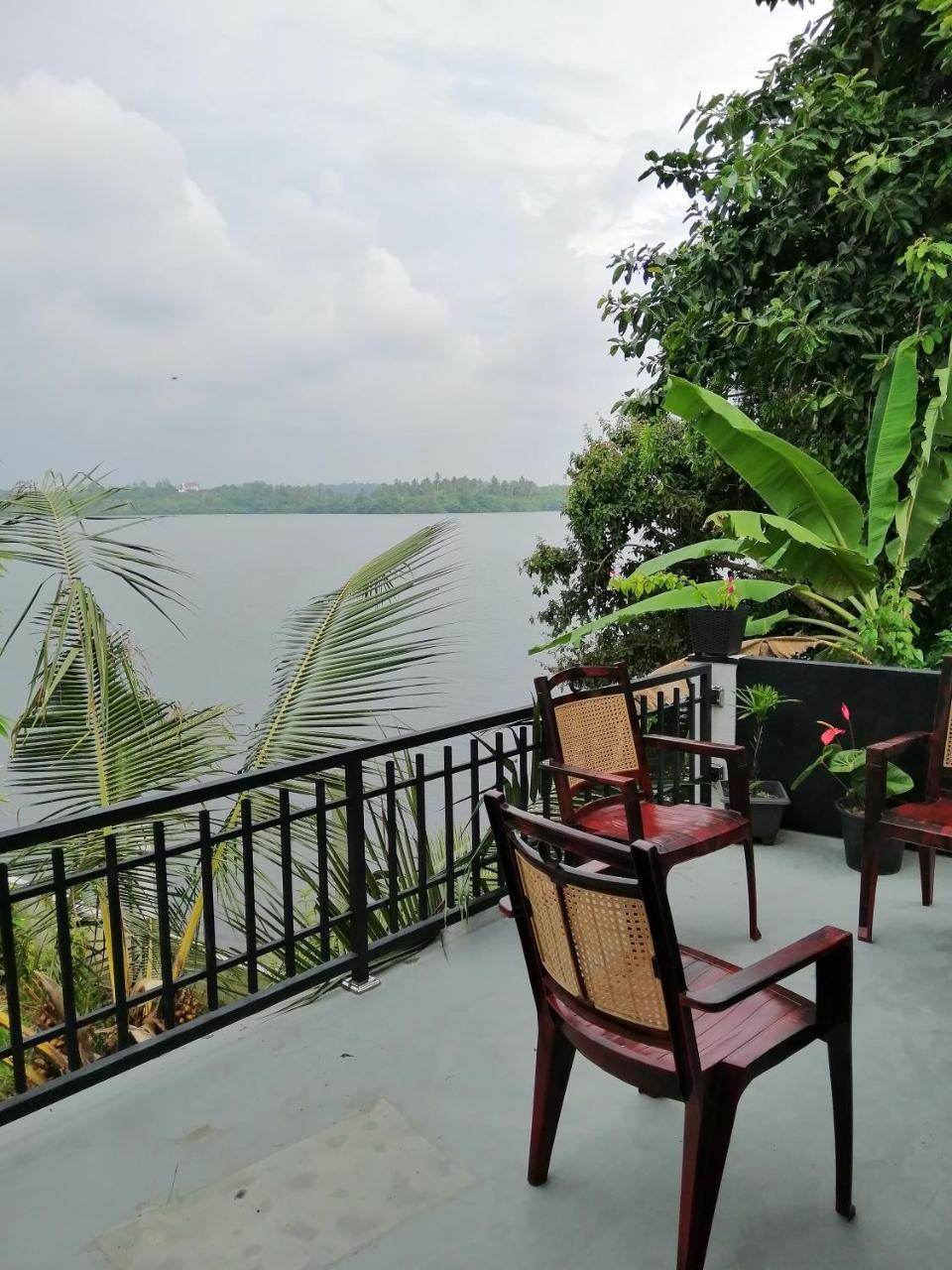 Hikka Lagoon Hikkaduwa Buitenkant foto