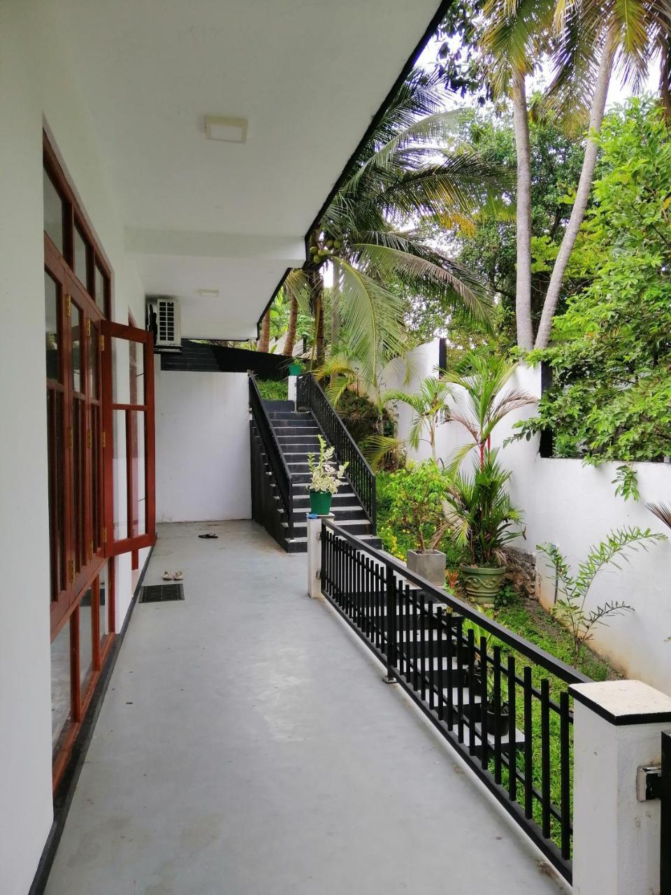Hikka Lagoon Hikkaduwa Buitenkant foto