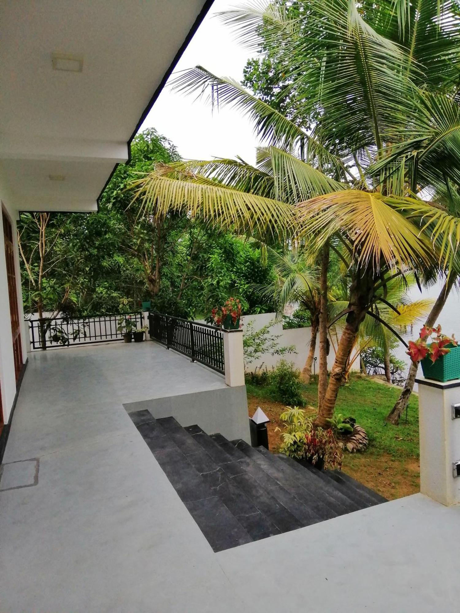 Hikka Lagoon Hikkaduwa Buitenkant foto